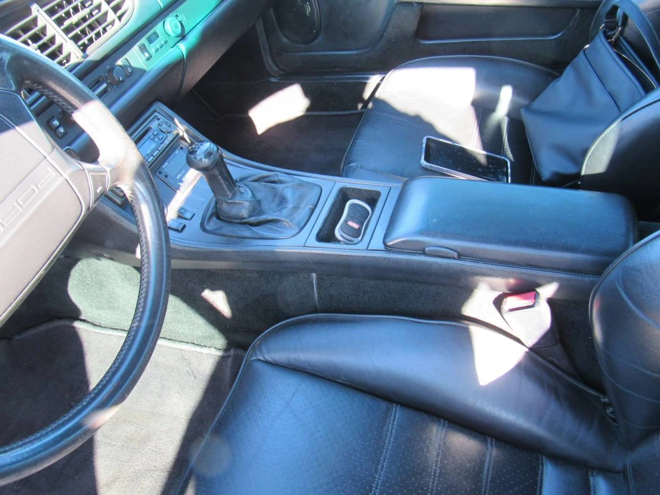1987 Porsche 944 Turbo - Image 17 of 19