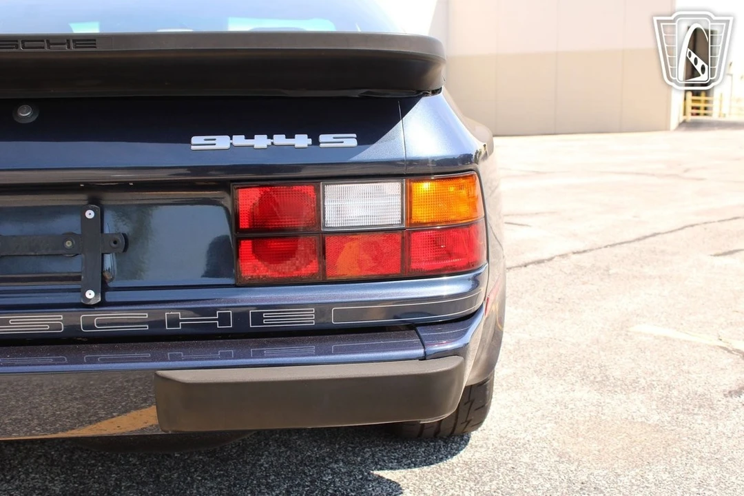 1987 Porsche 944 S - Image 27 of 31