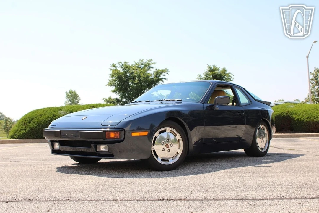 1987 Porsche 944 - Image 7 of 12