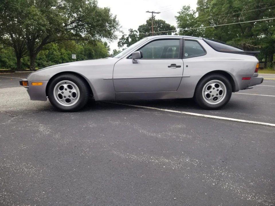 1987 Porsche 944 S - Image 14 of 31