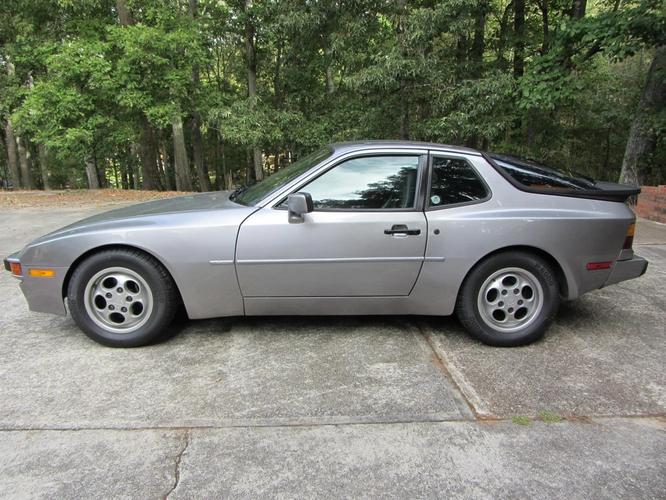 1987 Porsche 944 S - Image 13 of 31