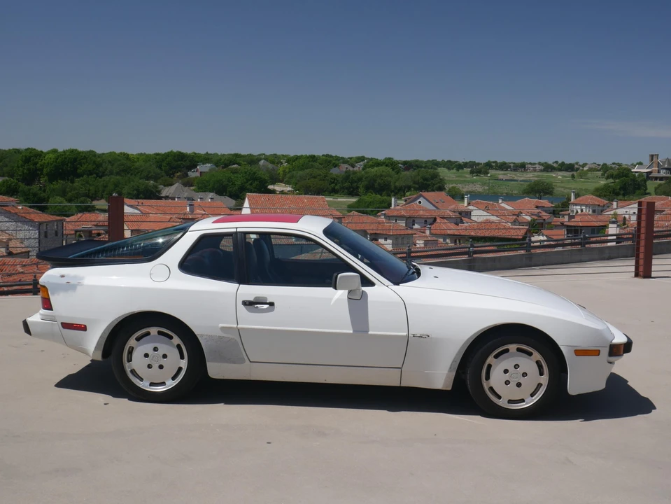 1987 Porsche 944 S - Image 8 of 31