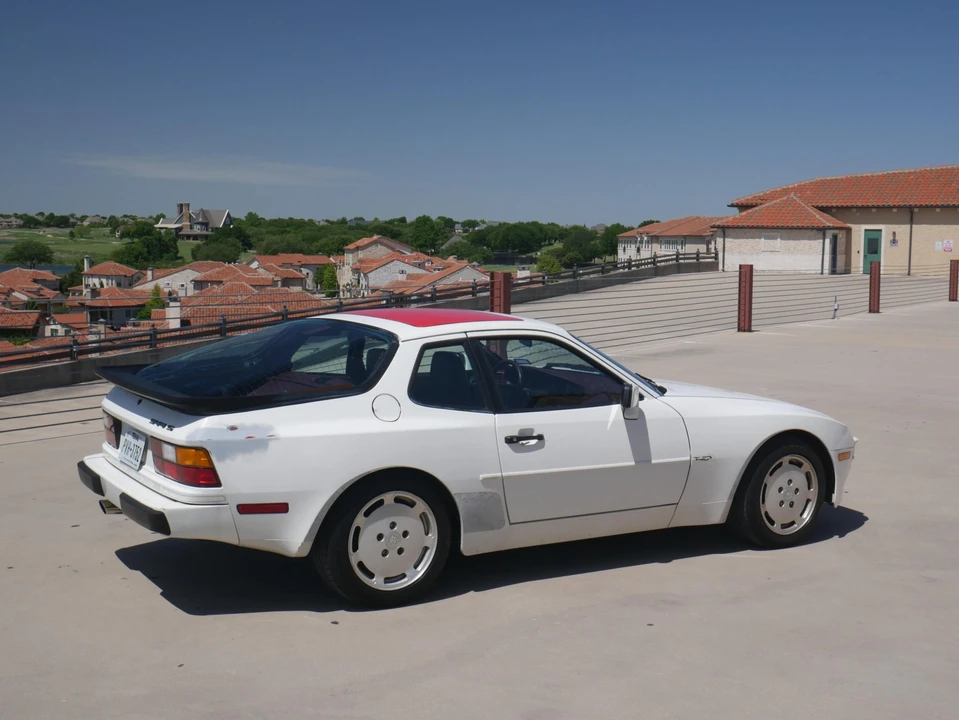 1987 Porsche 944 S - Image 11 of 31