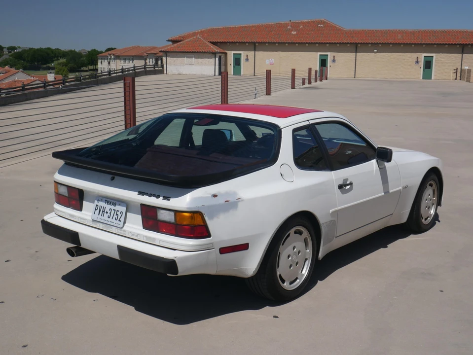 1987 Porsche 944 S - Image 12 of 31