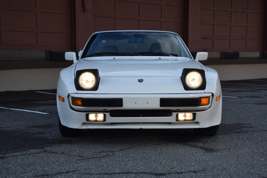 1987 Porsche 944 S - Image 12 of 31