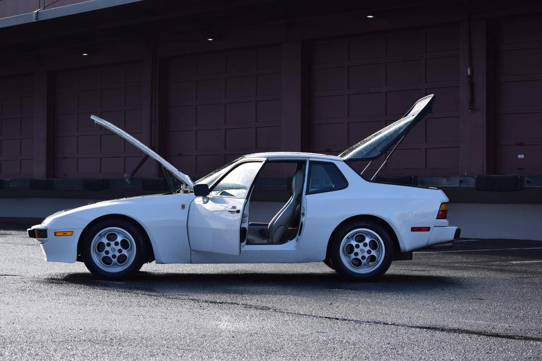 1987 Porsche 944 S - Image 31 of 31