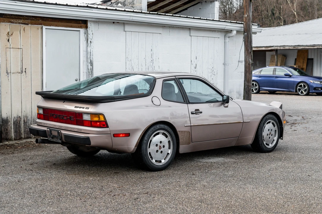 1987 Porsche 944 S - Image 7 of 31