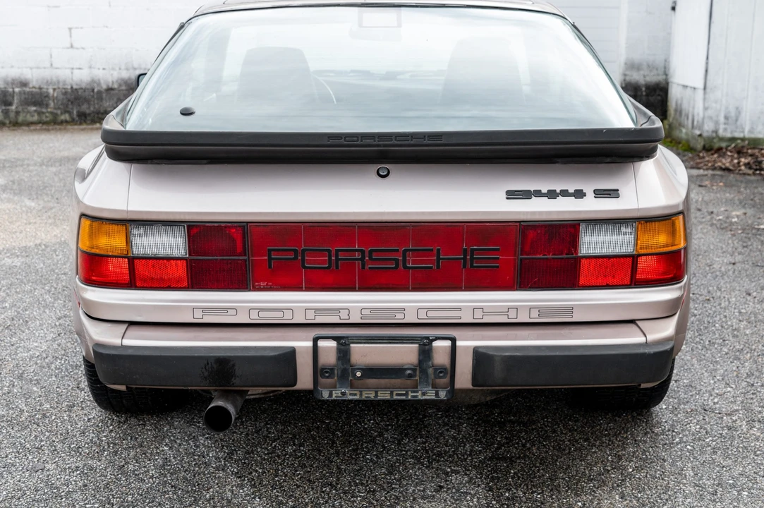 1987 Porsche 944 S - Image 25 of 31