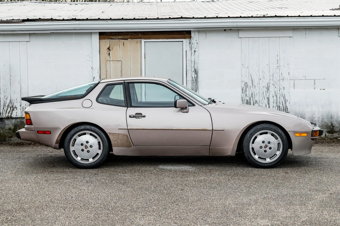 1987 Porsche 944 S - Image 10 of 31