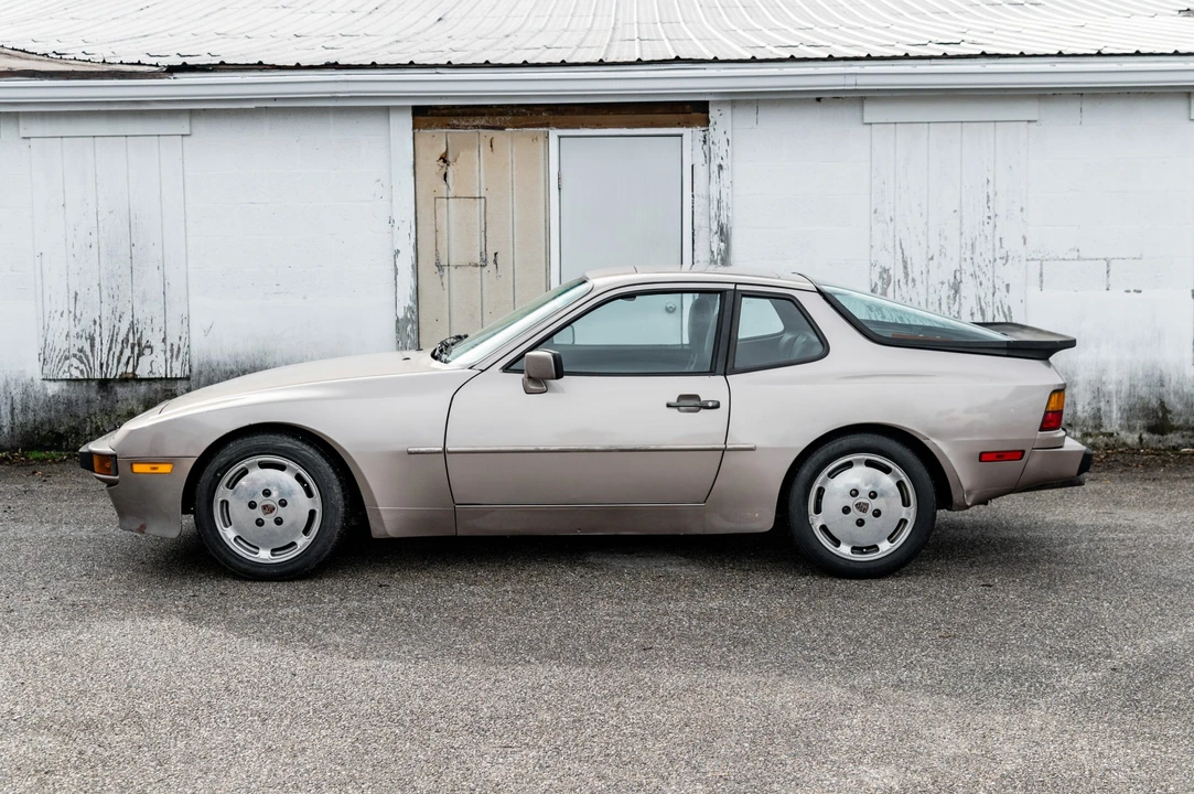 1987 Porsche 944 S - Image 3 of 31