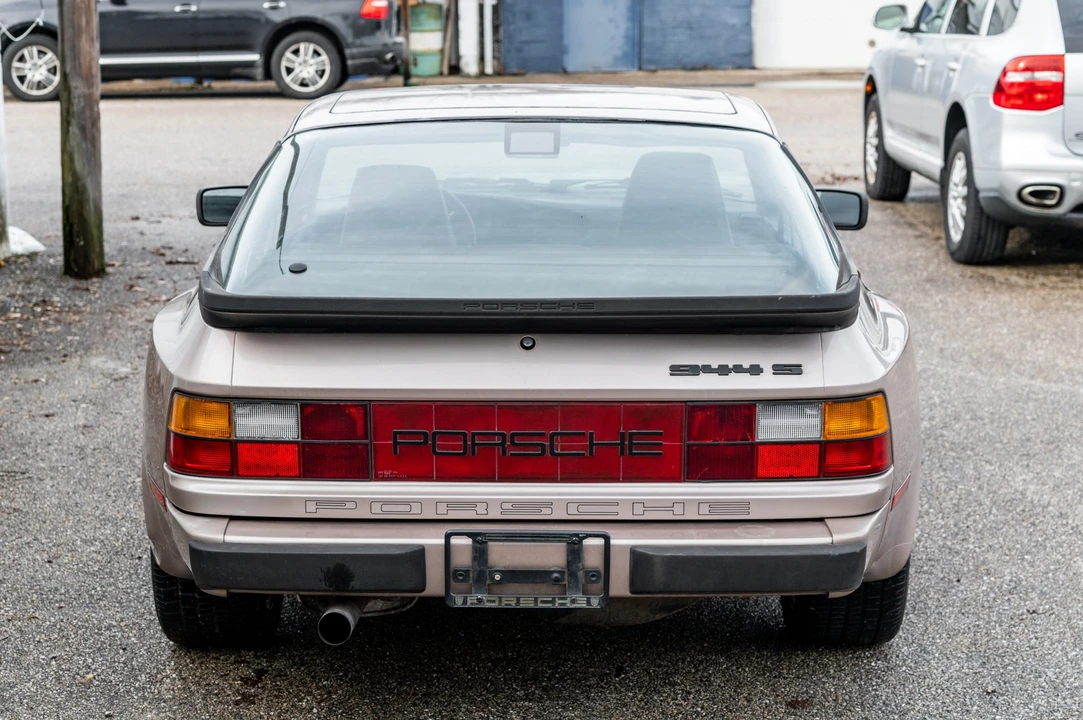 1987 Porsche 944 S - Image 6 of 31