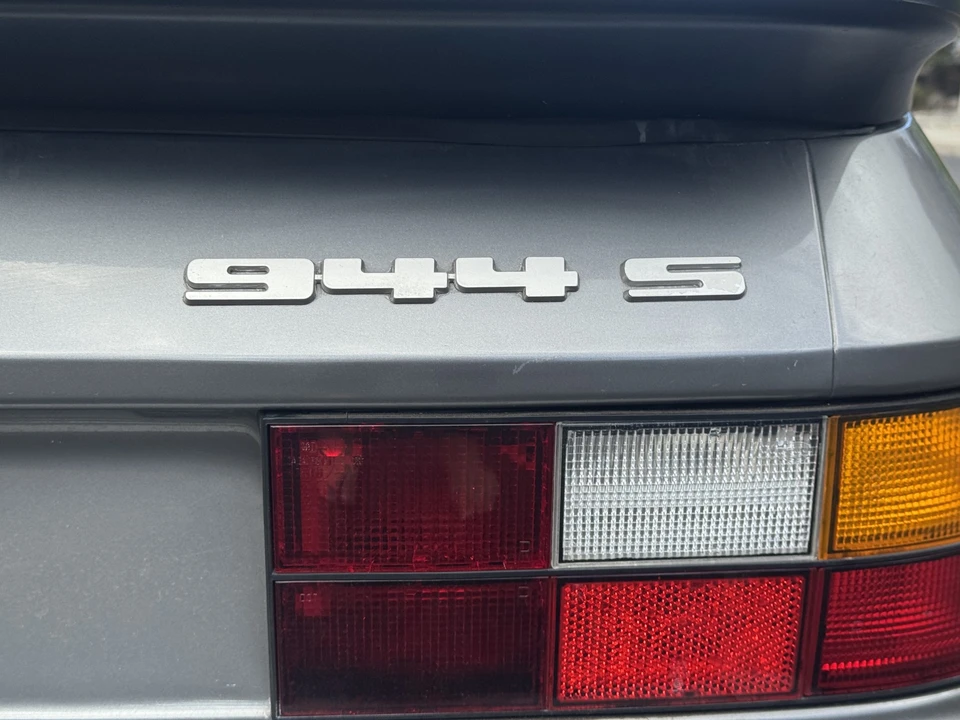 1987 Porsche 944 S - Image 14 of 31