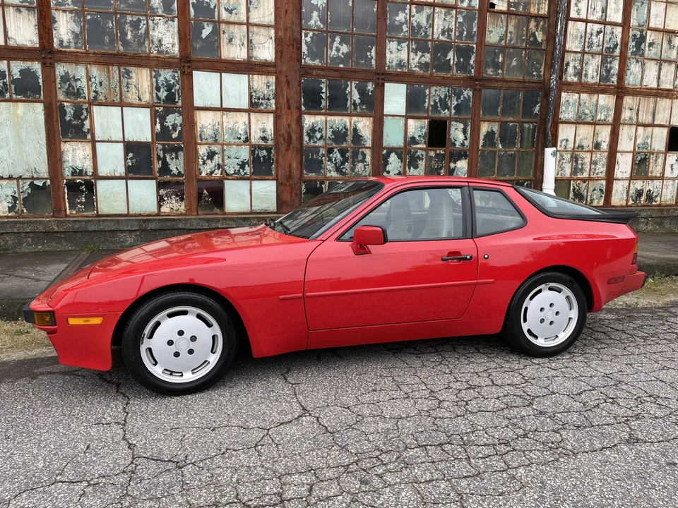 1987 Porsche 944 S - Image 4 of 31