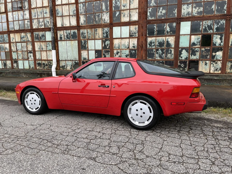 1987 Porsche 944 S - Image 7 of 31