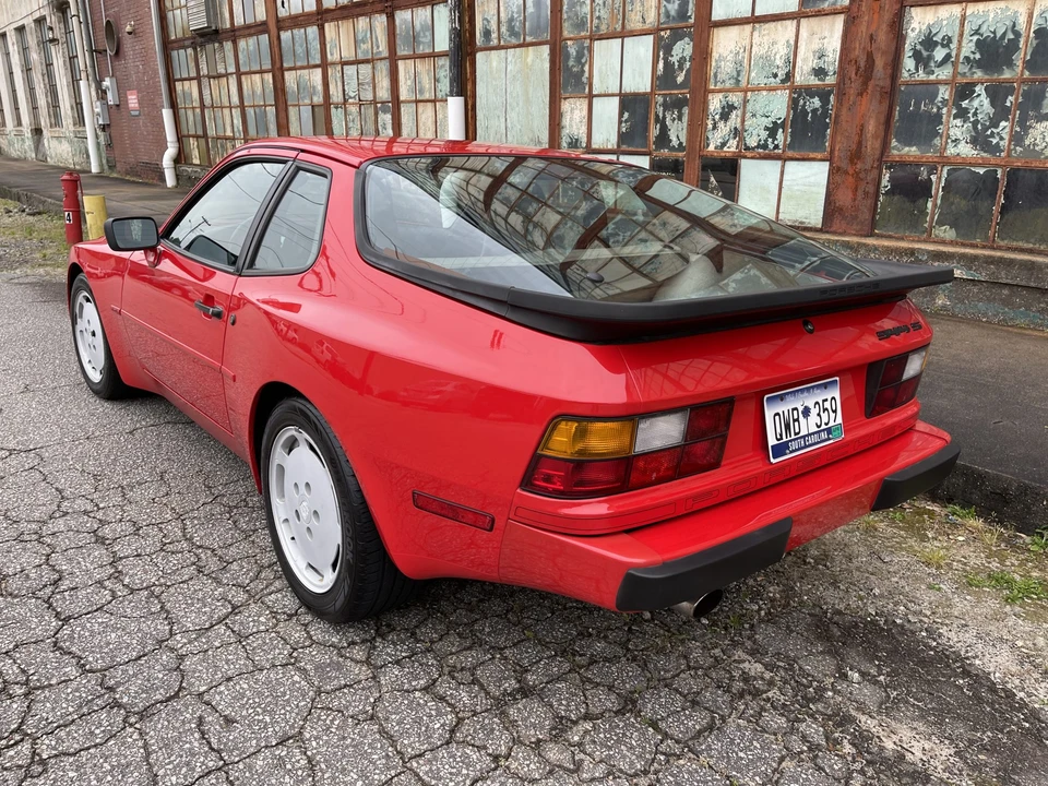 1987 Porsche 944 S - Image 9 of 31