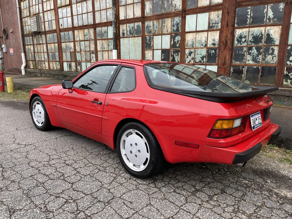 1987 Porsche 944 S - Image 8 of 31