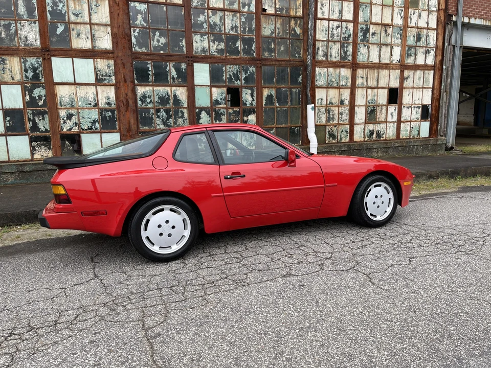 1987 Porsche 944 S - Image 16 of 31