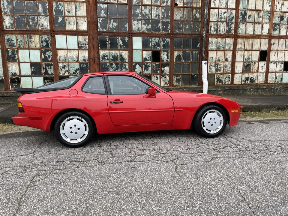 1987 Porsche 944 S - Image 17 of 31