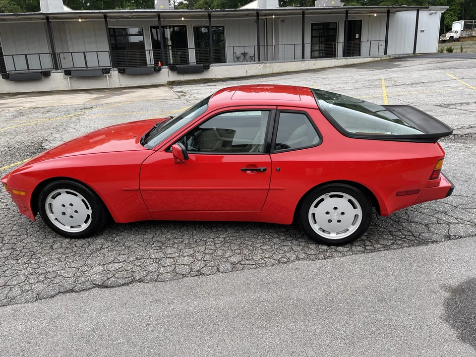 1987 Porsche 944 S - Image 27 of 31
