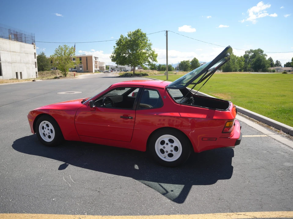 1987 Porsche 944 S - Image 9 of 31