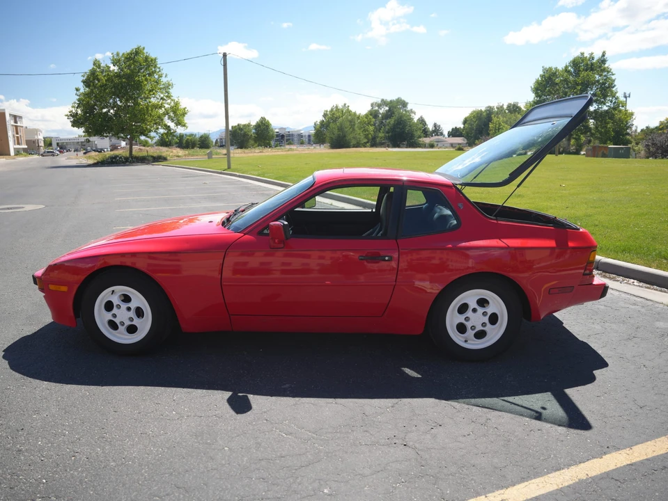 1987 Porsche 944 S - Image 8 of 31