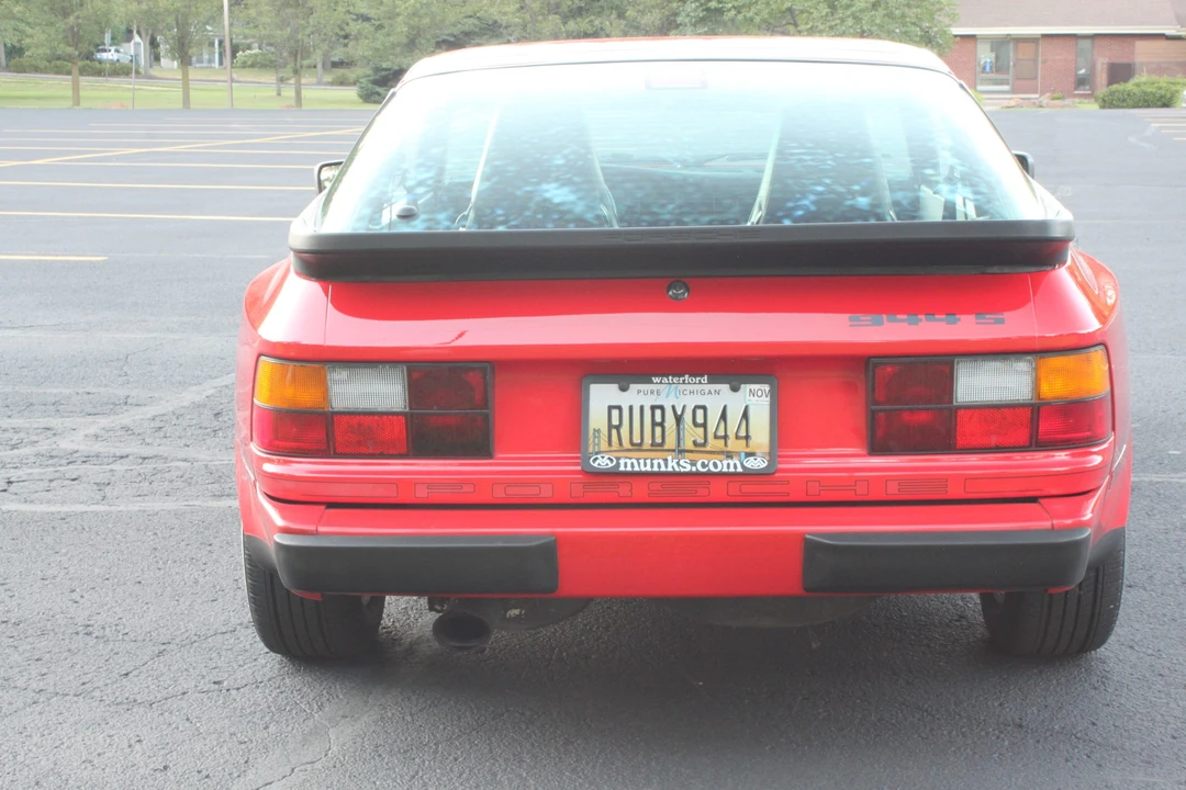 1987 Porsche 944 S - Image 12 of 31