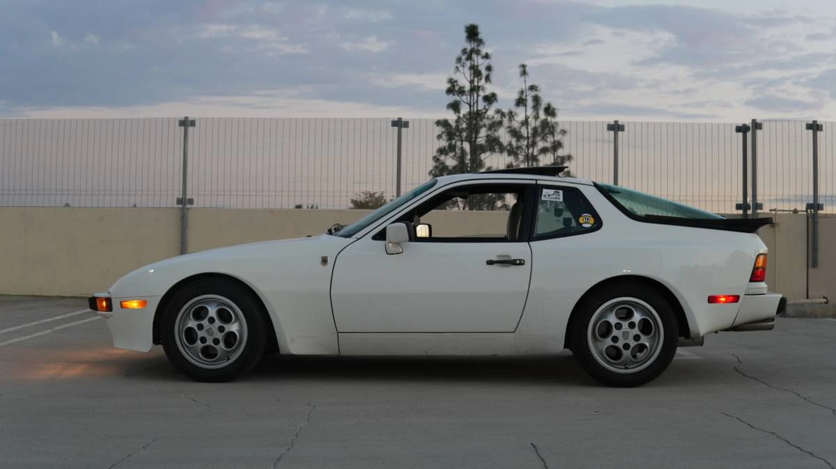 1987 Porsche 944 S - Image 4 of 14