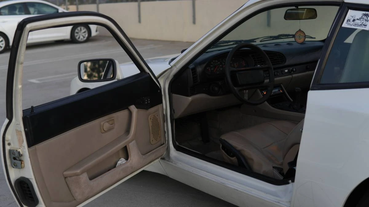 1987 Porsche 944 S - Image 10 of 14