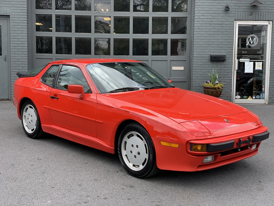 1987 Porsche 944 S - Image 10 of 31
