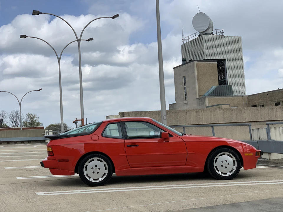 1987 Porsche 944 S - Image 2 of 31