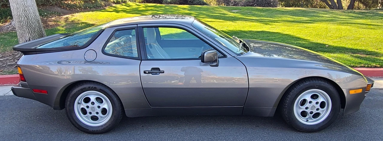 1987 Porsche 944 S - Image 24 of 31