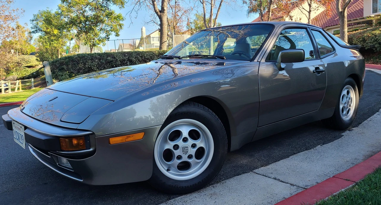1987 Porsche 944 S - Image 9 of 31