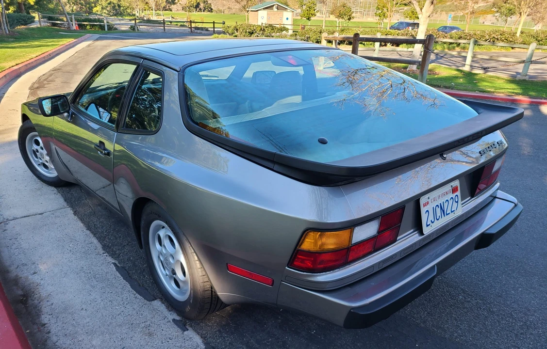 1987 Porsche 944 S - Image 16 of 31