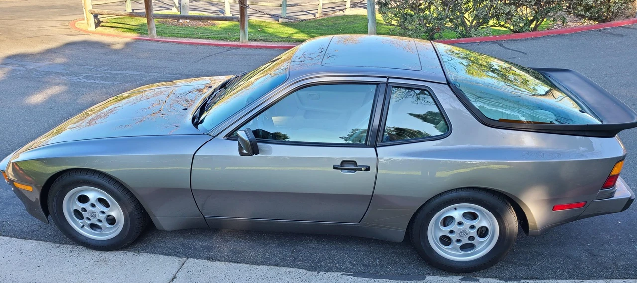 1987 Porsche 944 S - Image 14 of 31