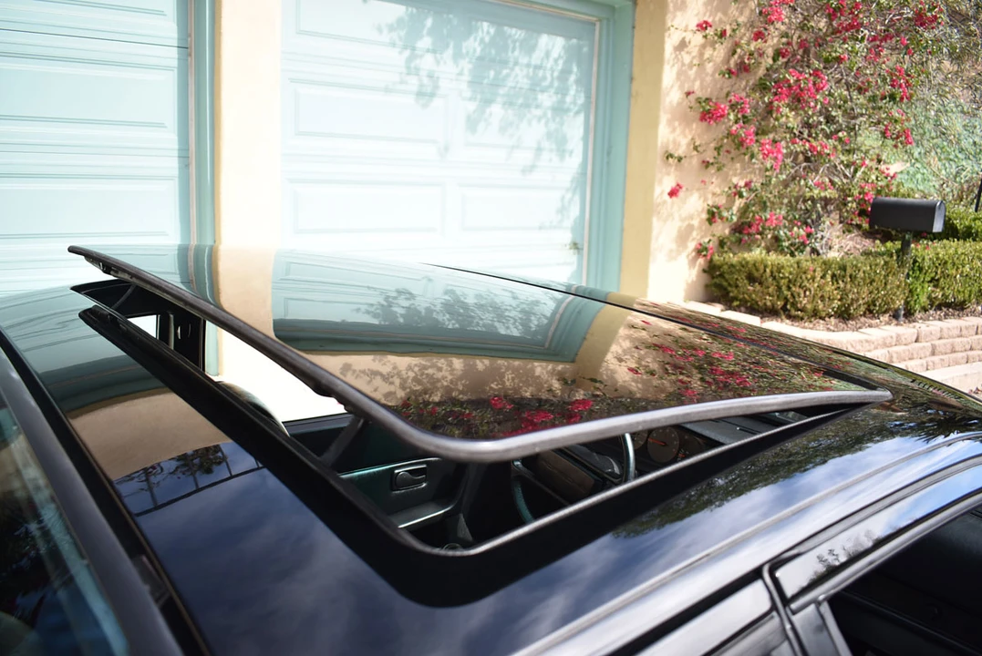 1987 Porsche 944 S - Image 18 of 31