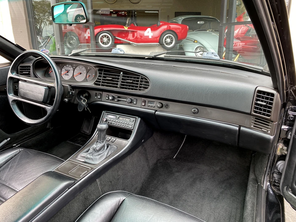1987 Porsche 944 S - Image 27 of 31