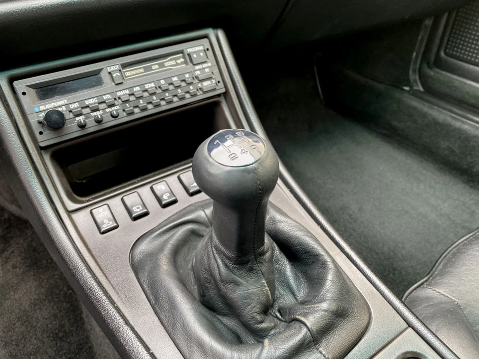 1987 Porsche 944 S - Image 28 of 31