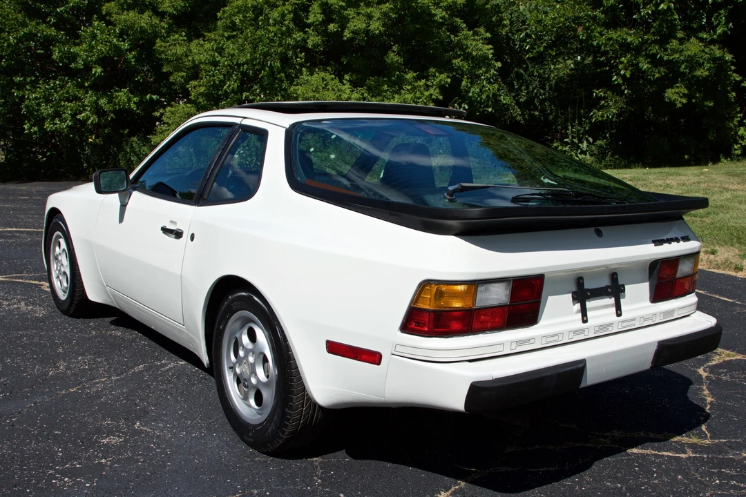 1987 Porsche 944 S - Image 9 of 31