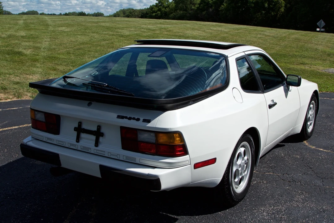 1987 Porsche 944 S - Image 7 of 31