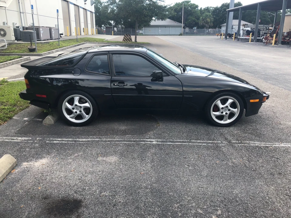 1987 Porsche 944 S - Image 3 of 31