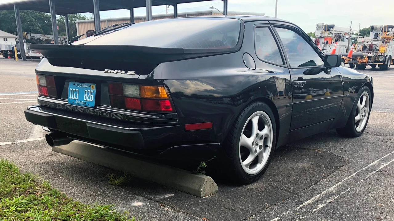 1987 Porsche 944 S - Image 9 of 31