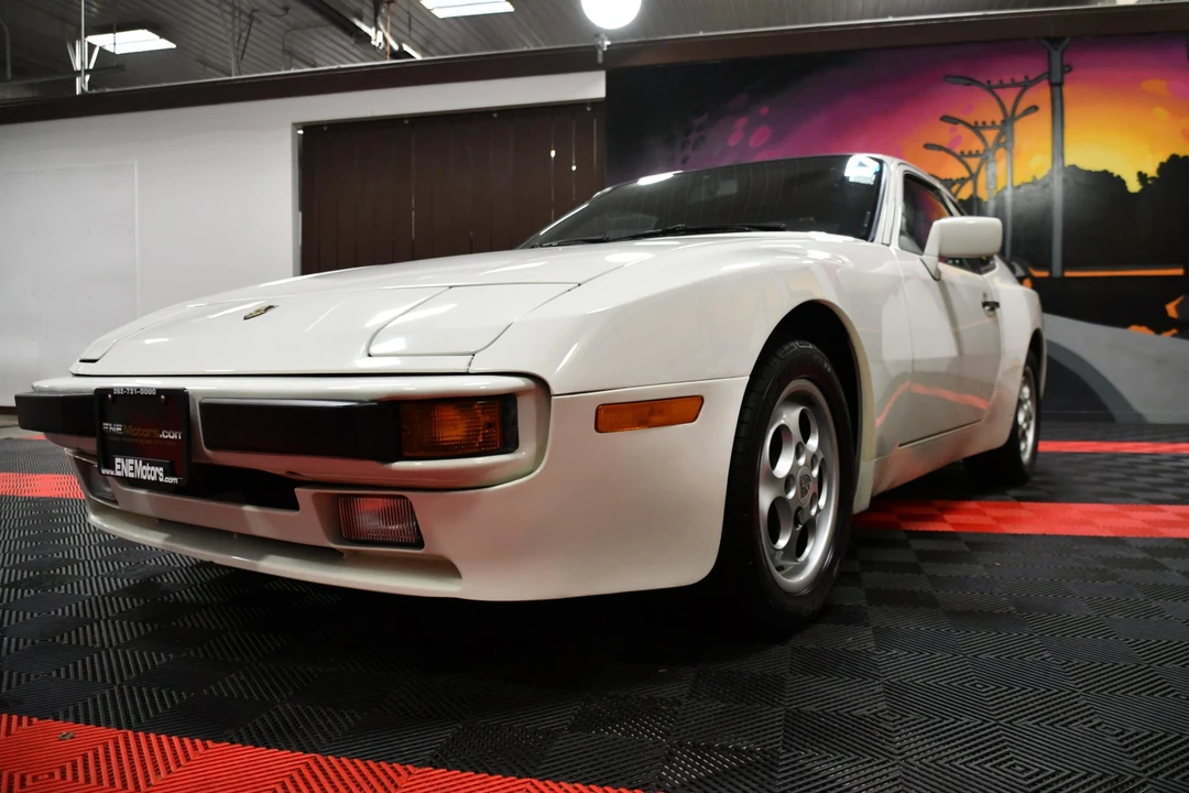 1987 Porsche 944 S - Image 4 of 31