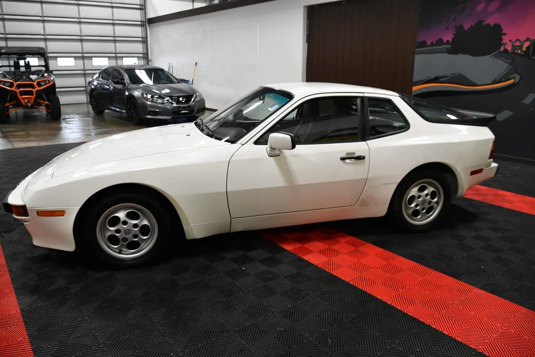1987 Porsche 944 S - Image 7 of 31