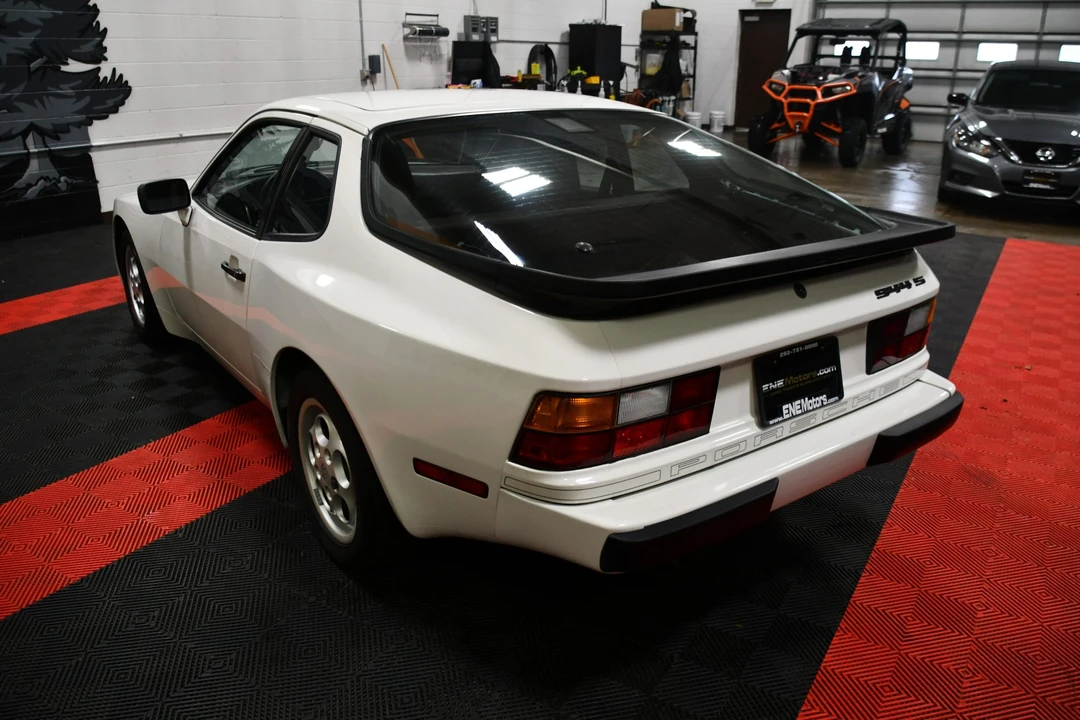 1987 Porsche 944 S - Image 9 of 31