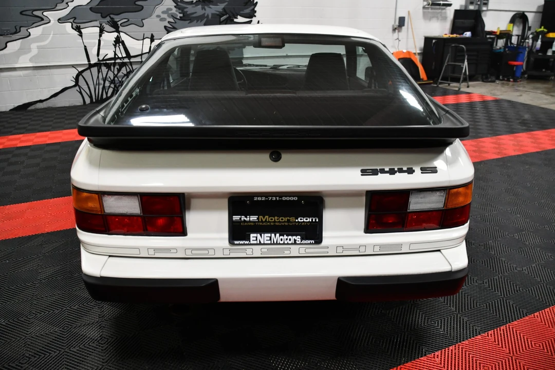 1987 Porsche 944 S - Image 14 of 31