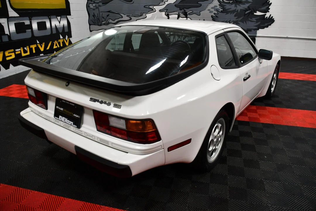 1987 Porsche 944 S - Image 16 of 31