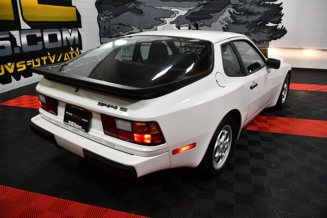 1987 Porsche 944 S - Image 17 of 31