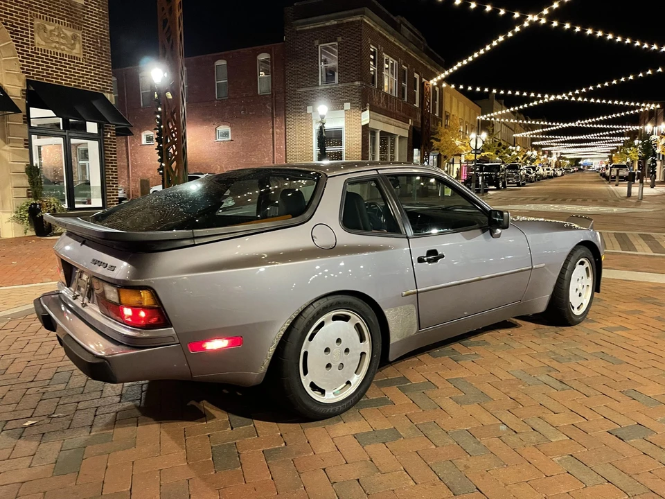 1987 Porsche 944 S - Image 24 of 31