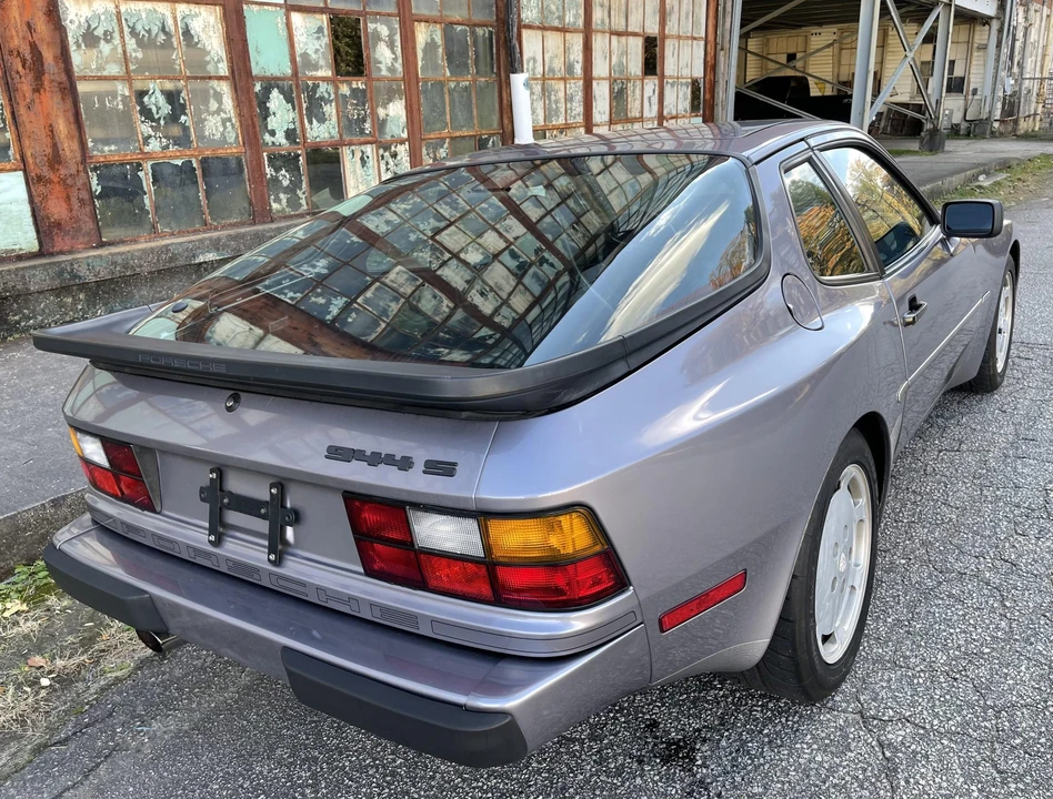 1987 Porsche 944 S - Image 10 of 31