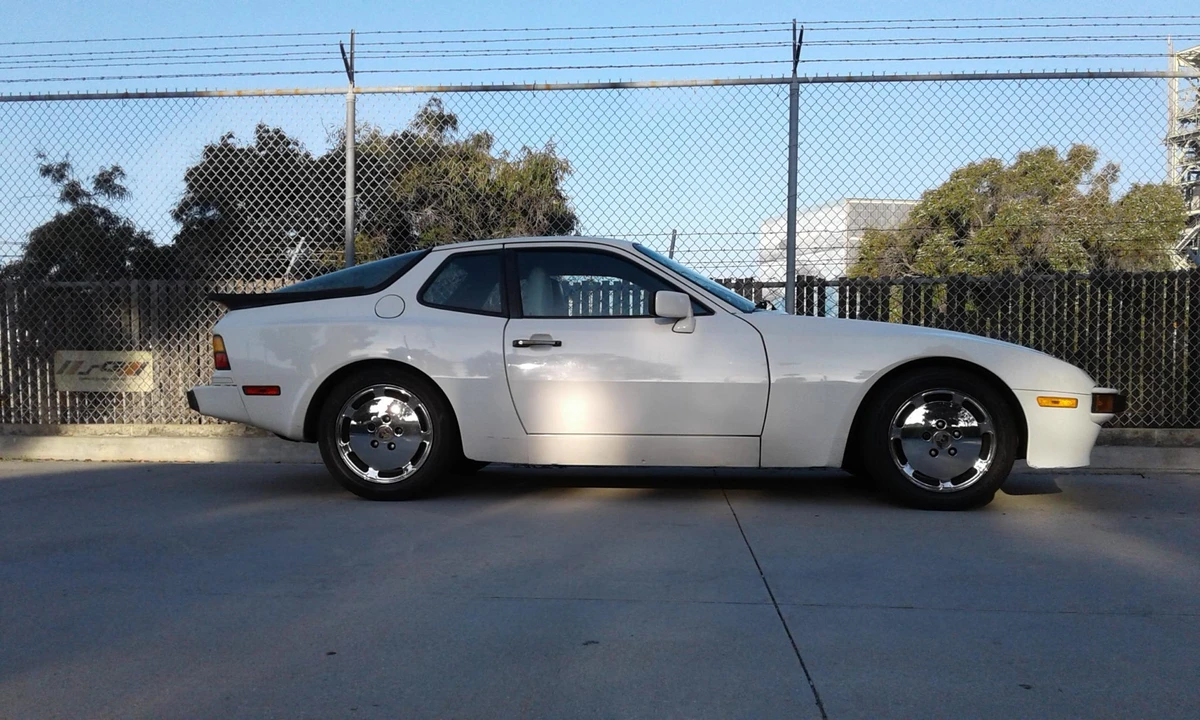 1987 Porsche 944 S - Image 15 of 31